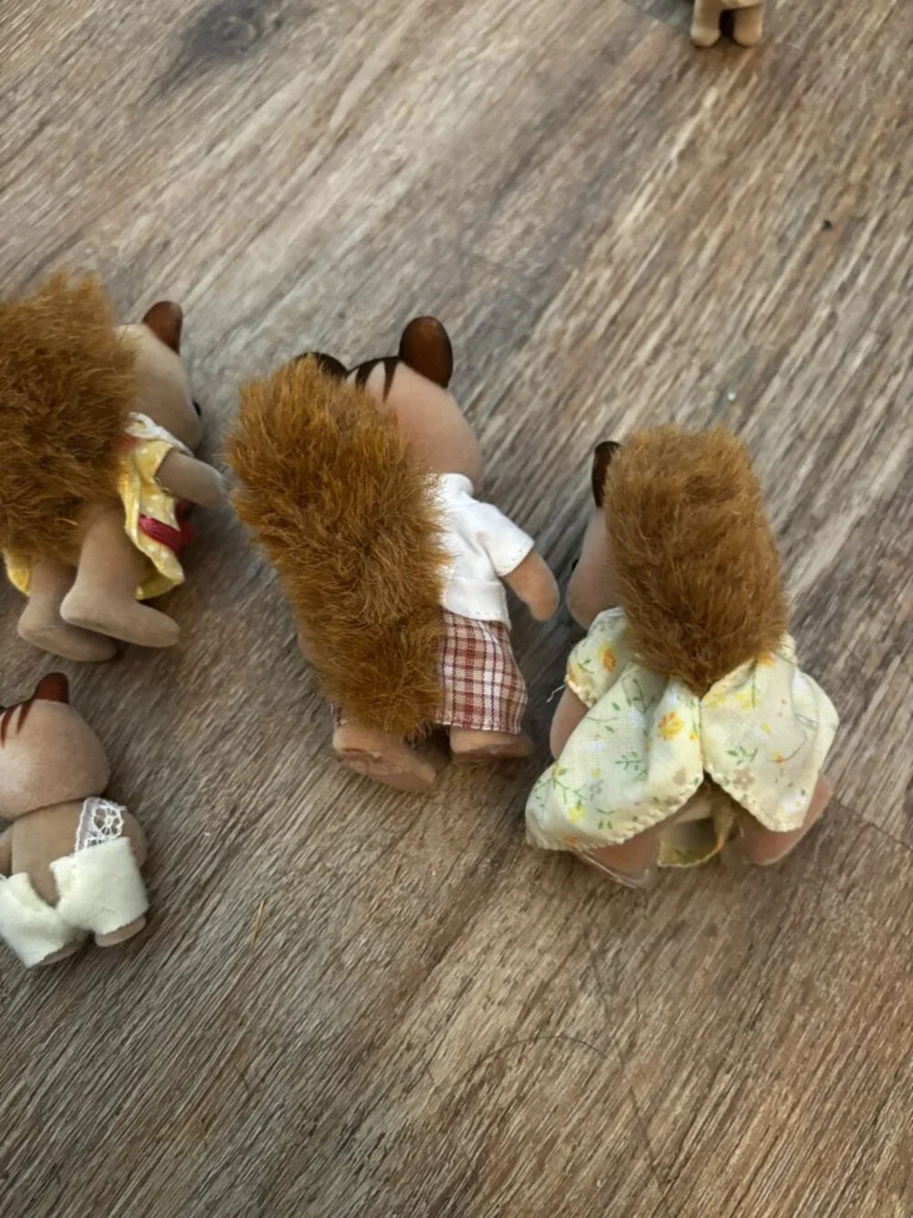 Lot 6 Sylvanian Families Calico Critters Walnut Squirrel w/ twin babies